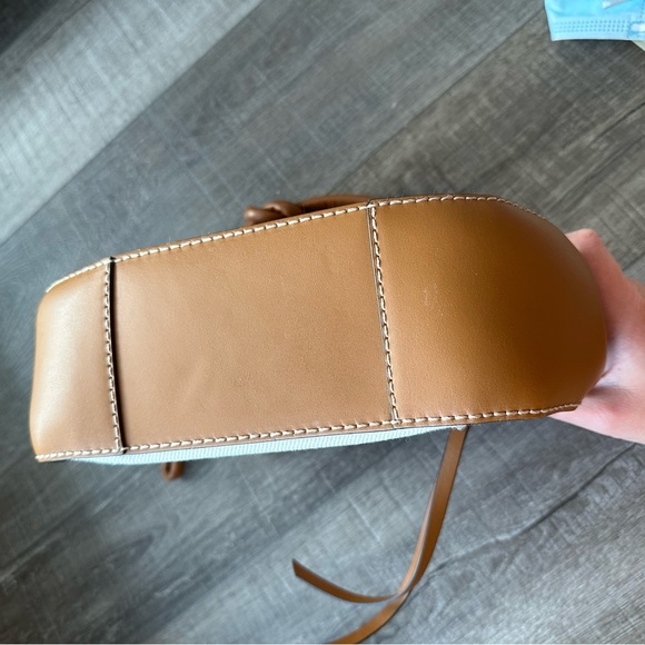 Authentic Gianni Chiarini tote shoulder bag with  attachable crossbody strap. - Picture 11 of 14